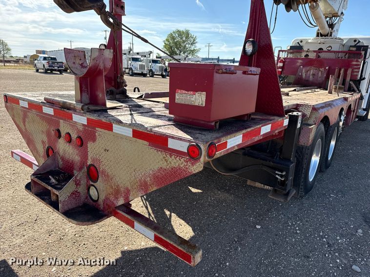 image for item DH1930 2011 Peterbilt 365 crane truck