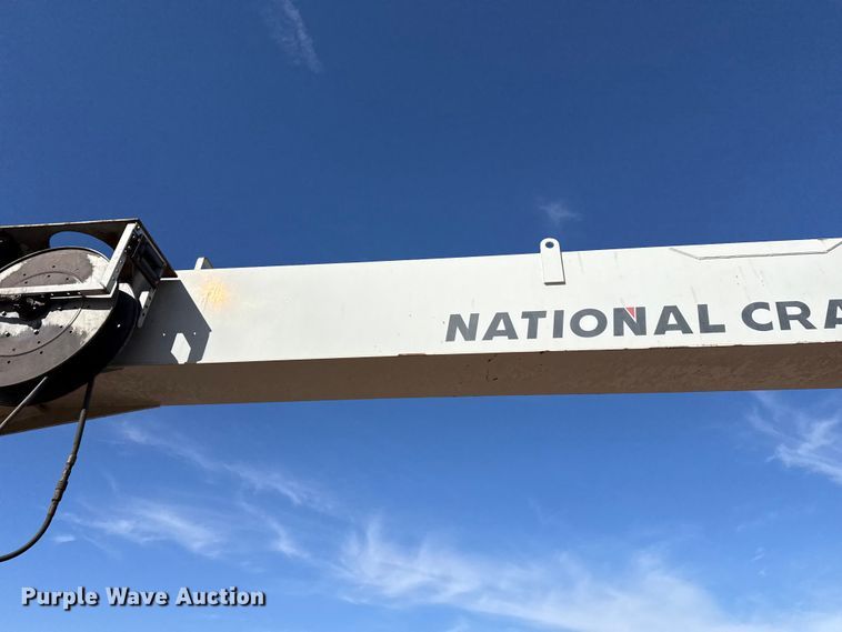 image for item DH1930 2011 Peterbilt 365 crane truck