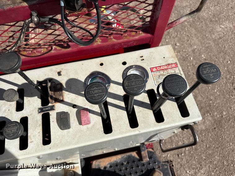 image for item DH1930 2011 Peterbilt 365 crane truck