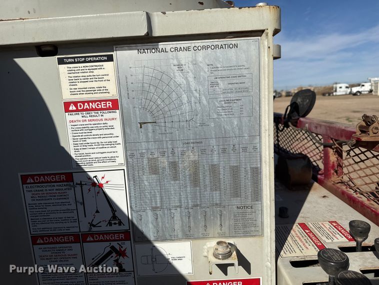 image for item DH1930 2011 Peterbilt 365 crane truck