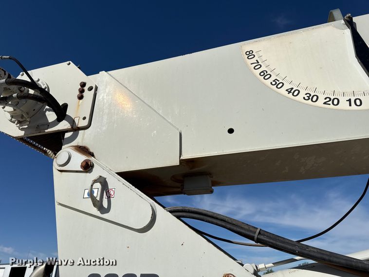 image for item DH1930 2011 Peterbilt 365 crane truck