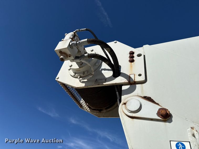 image for item DH1930 2011 Peterbilt 365 crane truck