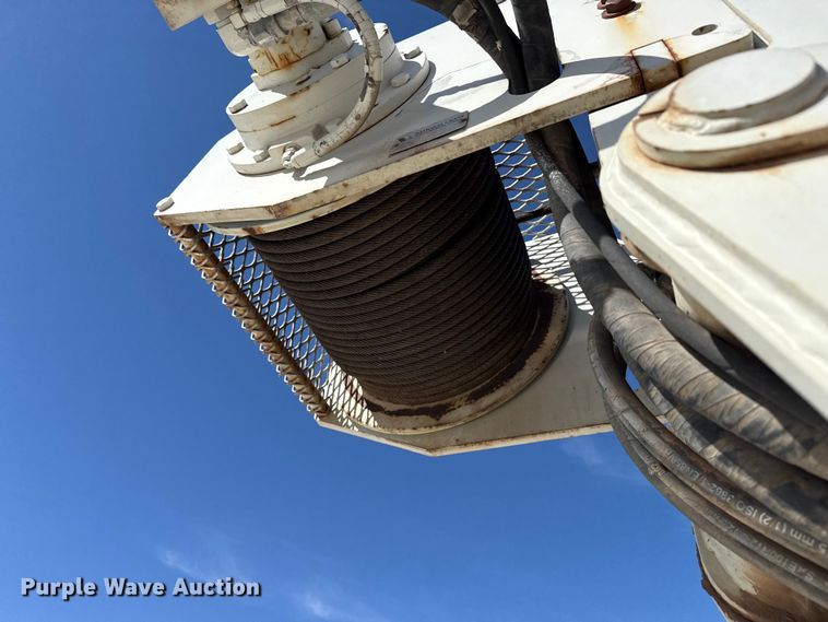 image for item DH1930 2011 Peterbilt 365 crane truck