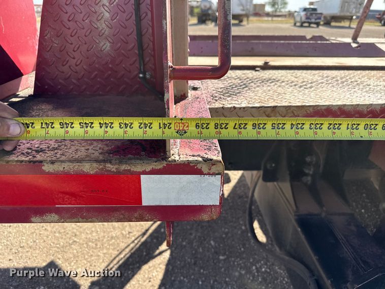 image for item DH1930 2011 Peterbilt 365 crane truck