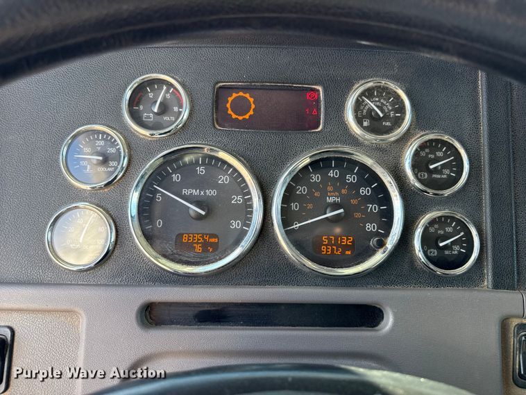 image for item DH1930 2011 Peterbilt 365 crane truck