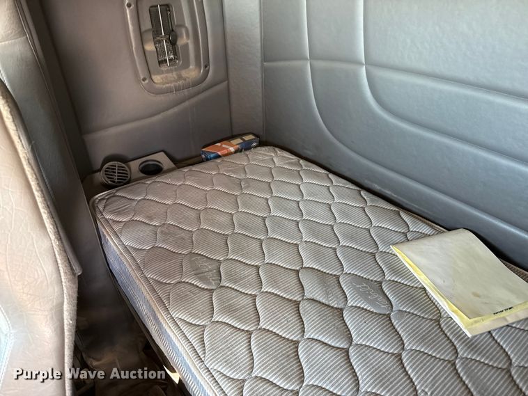 image for item DH1930 2011 Peterbilt 365 crane truck