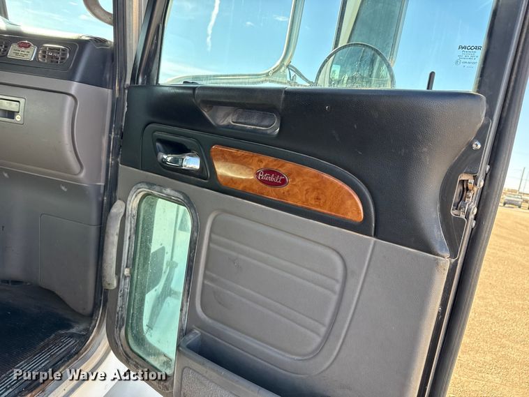 image for item DH1930 2011 Peterbilt 365 crane truck