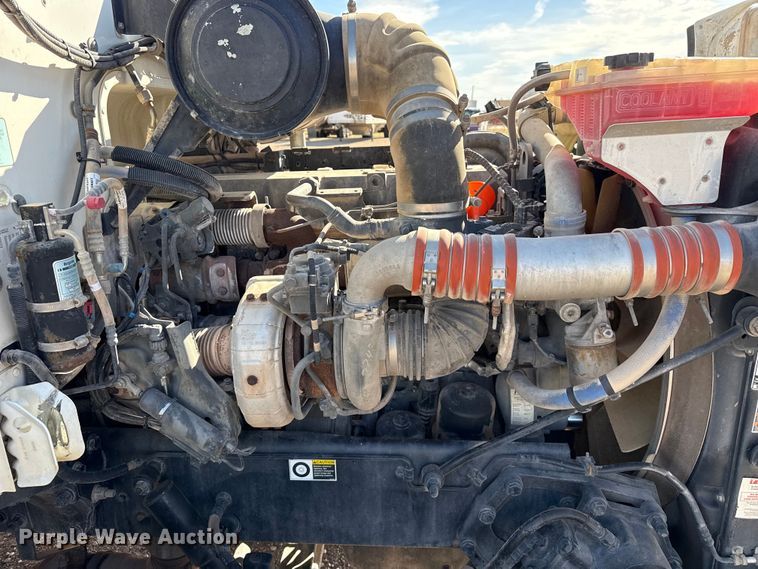 image for item DH1930 2011 Peterbilt 365 crane truck