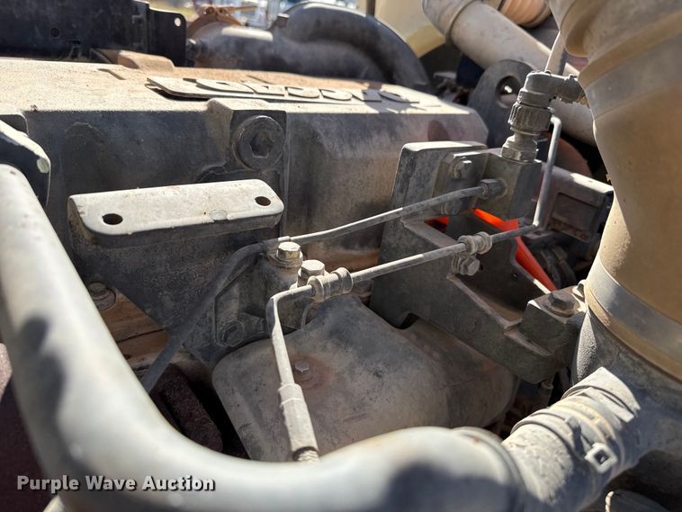 image for item DH1930 2011 Peterbilt 365 crane truck