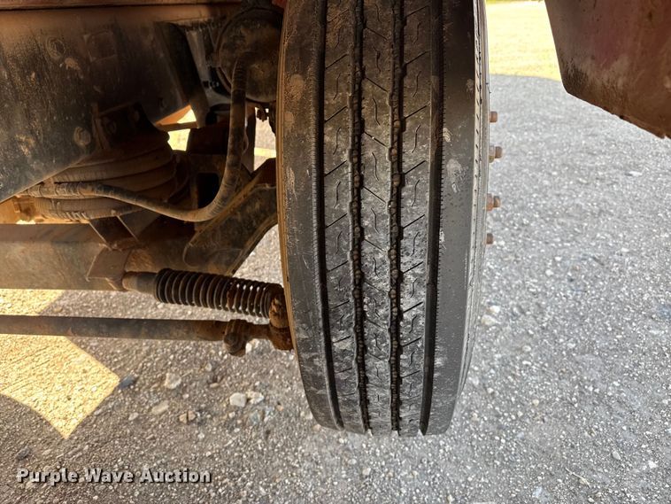 image for item DH1930 2011 Peterbilt 365 crane truck