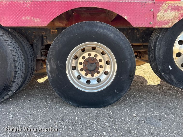 image for item DH1930 2011 Peterbilt 365 crane truck