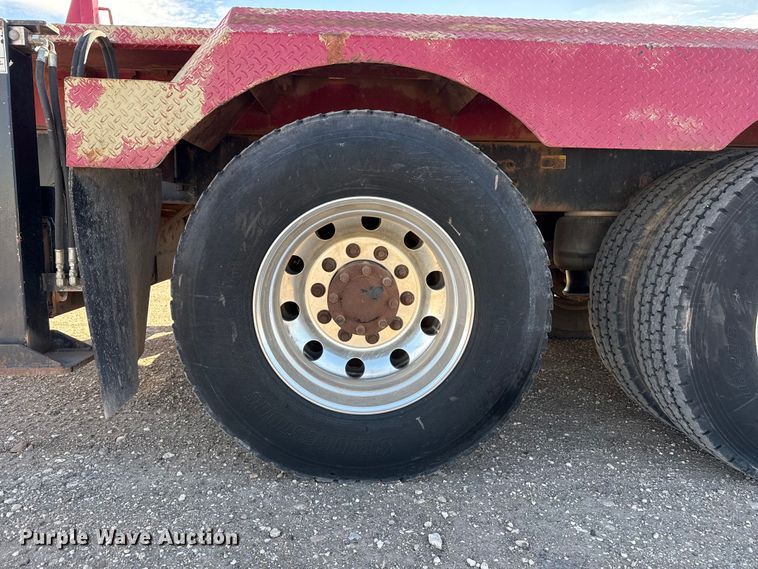 image for item DH1930 2011 Peterbilt 365 crane truck