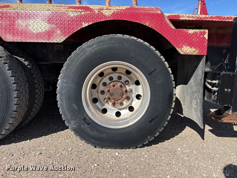 image for item DH1930 2011 Peterbilt 365 crane truck