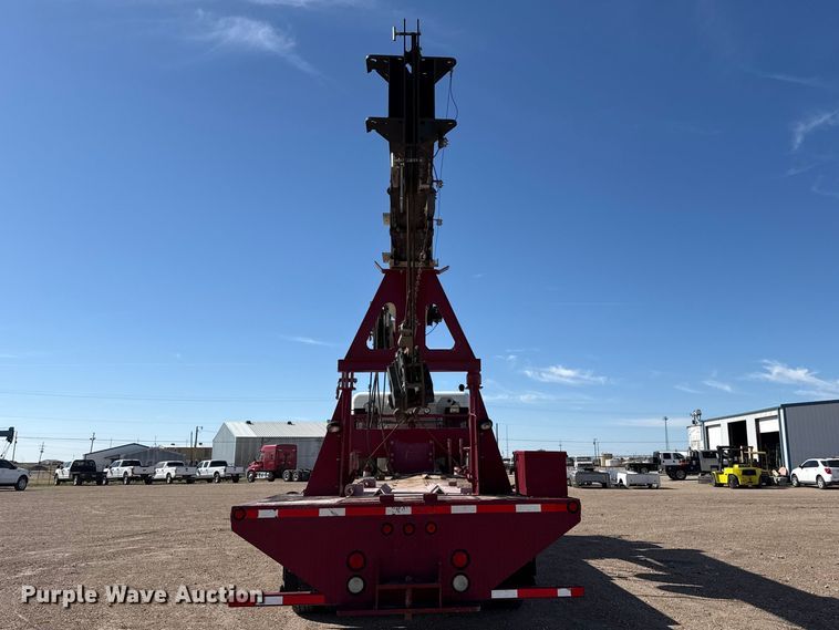 image for item DH1931 2015 Peterbilt 365 crane truck