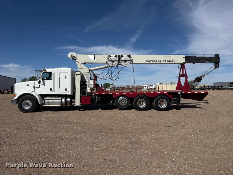 image for item DH1931 2015 Peterbilt 365 crane truck