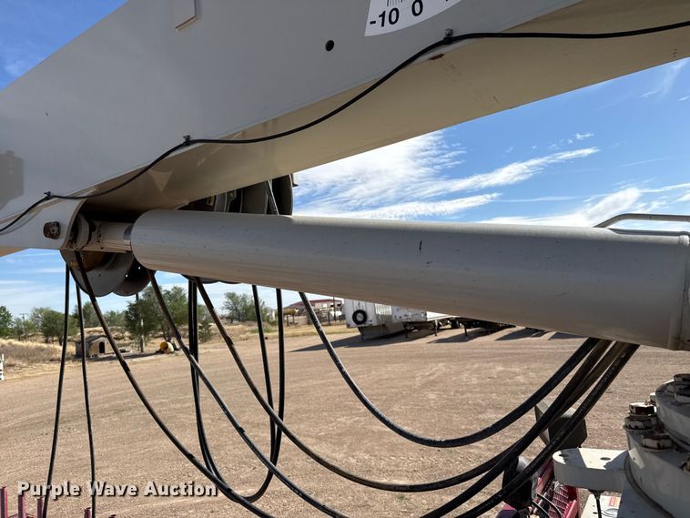 image for item DH1931 2015 Peterbilt 365 crane truck