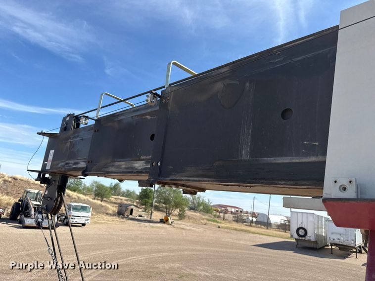 image for item DH1931 2015 Peterbilt 365 crane truck