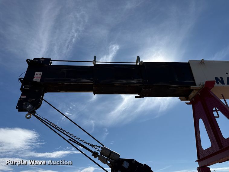 image for item DH1931 2015 Peterbilt 365 crane truck