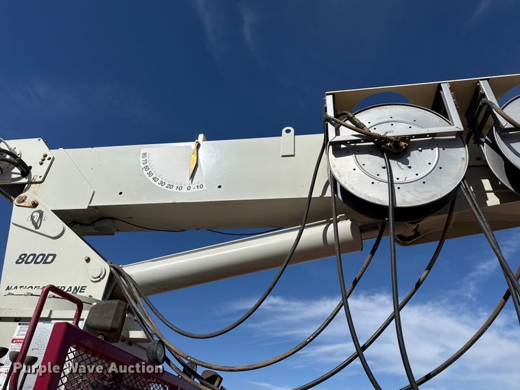 image for item DH1931 2015 Peterbilt 365 crane truck