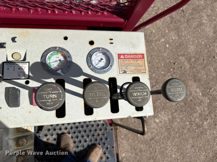 image for item DH1931 2015 Peterbilt 365 crane truck