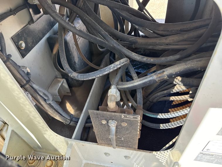 image for item DH1931 2015 Peterbilt 365 crane truck