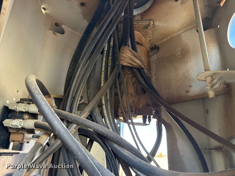 image for item DH1931 2015 Peterbilt 365 crane truck