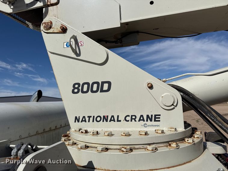 image for item DH1931 2015 Peterbilt 365 crane truck