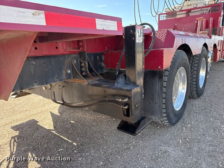 image for item DH1931 2015 Peterbilt 365 crane truck