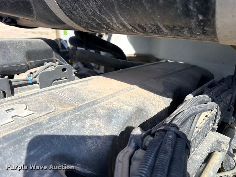 image for item DH1931 2015 Peterbilt 365 crane truck