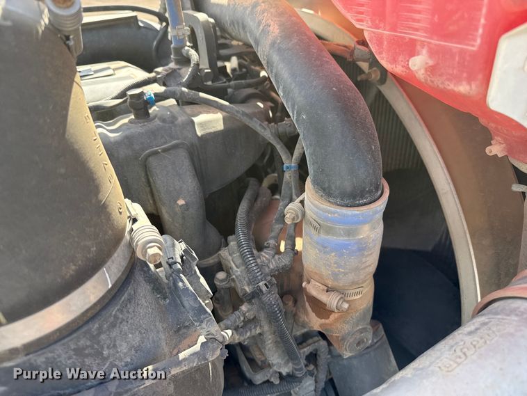 image for item DH1931 2015 Peterbilt 365 crane truck