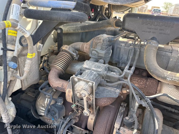 image for item DH1931 2015 Peterbilt 365 crane truck