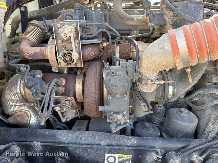 image for item DH1931 2015 Peterbilt 365 crane truck