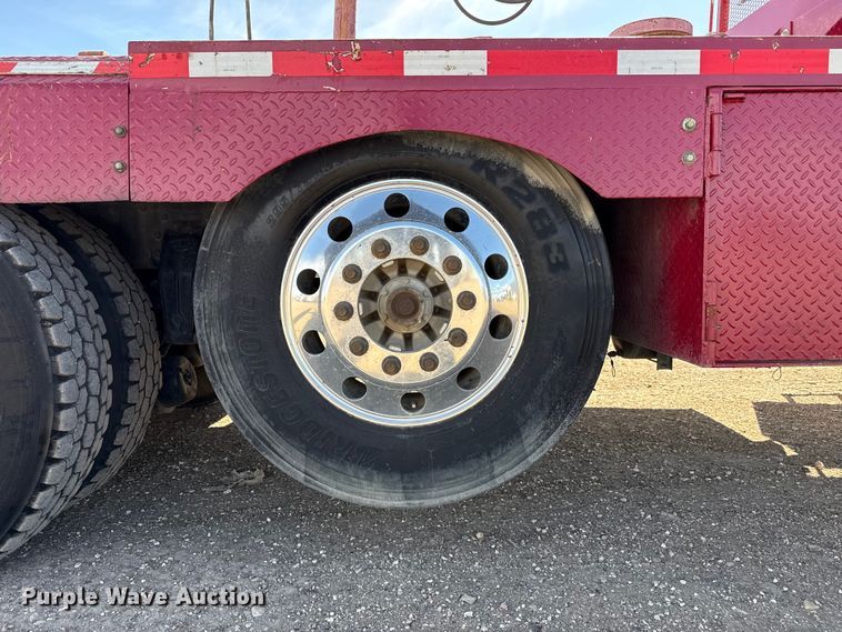 image for item DH1931 2015 Peterbilt 365 crane truck