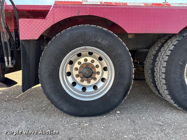 image for item DH1931 2015 Peterbilt 365 crane truck