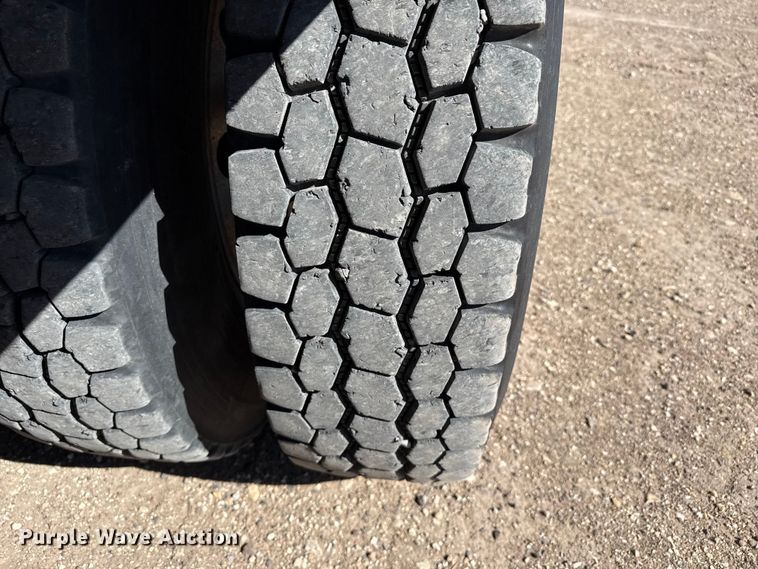 image for item DH1931 2015 Peterbilt 365 crane truck