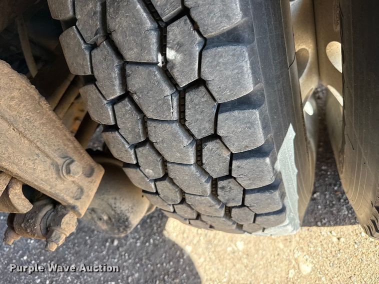 image for item DH1931 2015 Peterbilt 365 crane truck