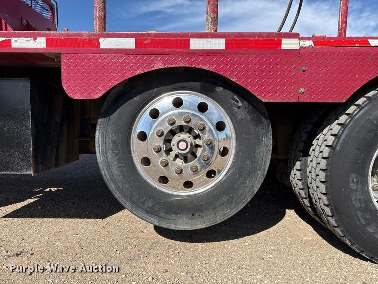 image for item DH1931 2015 Peterbilt 365 crane truck