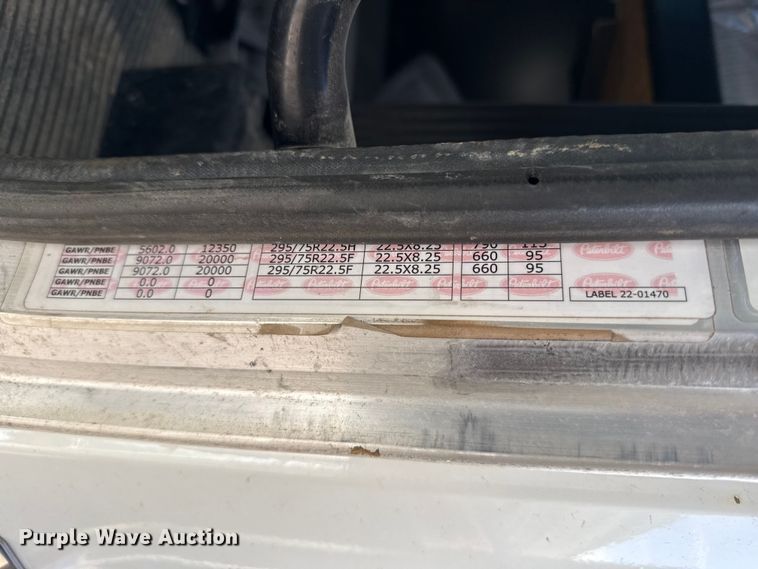 image for item DH1931 2015 Peterbilt 365 crane truck