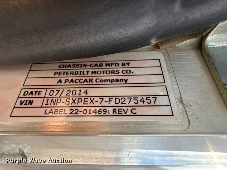 image for item DH1931 2015 Peterbilt 365 crane truck