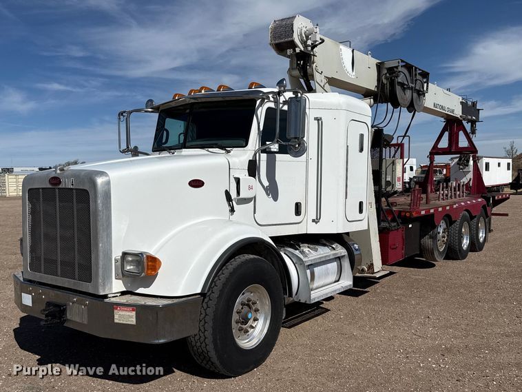 image for item DH1932 2013 Peterbilt 365 crane truck