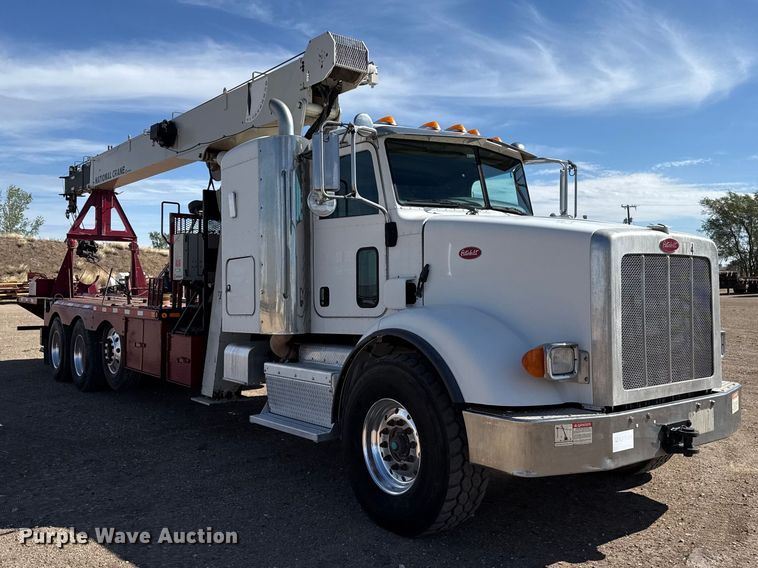 image for item DH1932 2013 Peterbilt 365 crane truck