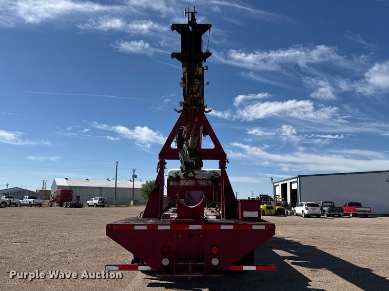 image for item DH1932 2013 Peterbilt 365 crane truck