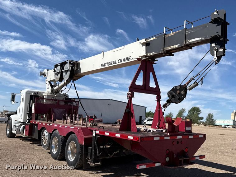 image for item DH1932 2013 Peterbilt 365 crane truck