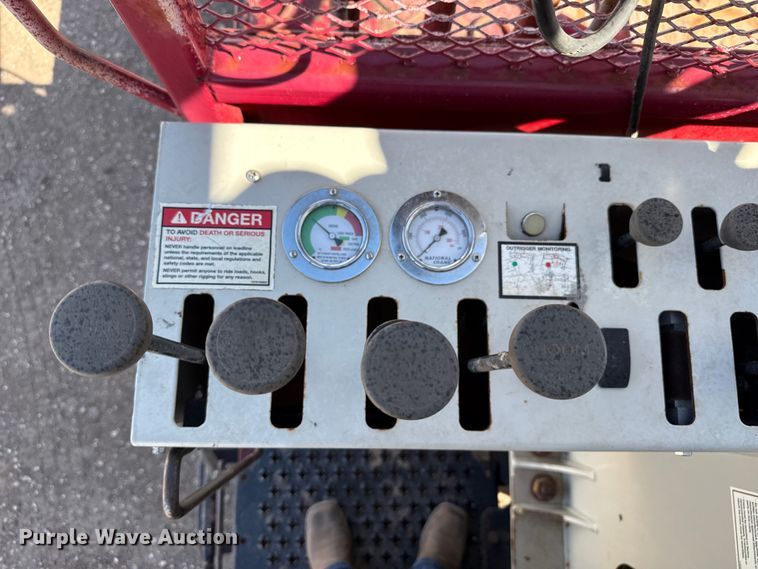 image for item DH1932 2013 Peterbilt 365 crane truck