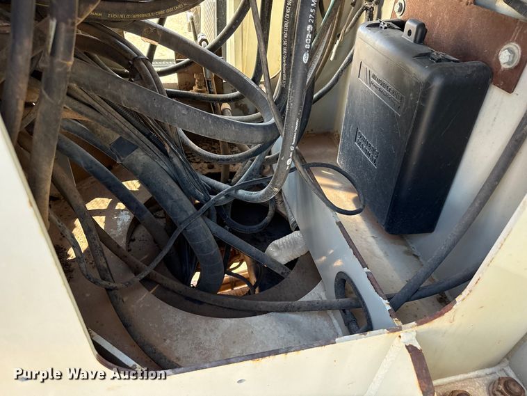 image for item DH1932 2013 Peterbilt 365 crane truck