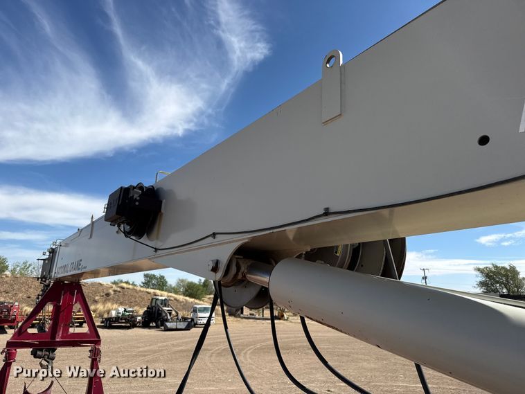 image for item DH1932 2013 Peterbilt 365 crane truck