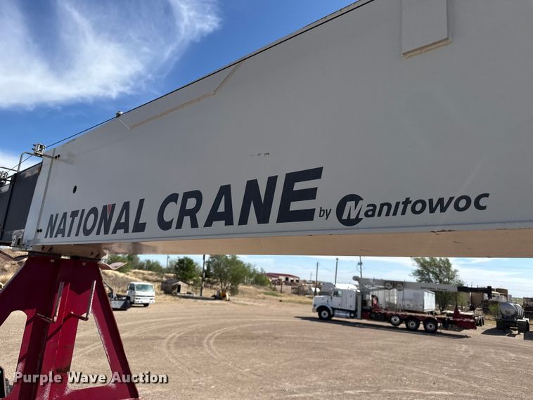 image for item DH1932 2013 Peterbilt 365 crane truck