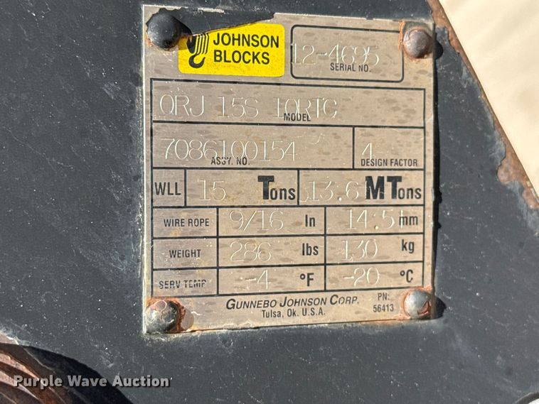 image for item DH1932 2013 Peterbilt 365 crane truck