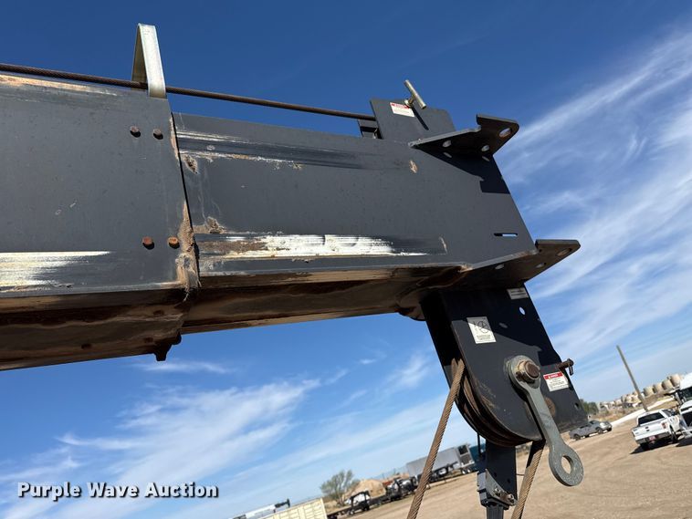 image for item DH1932 2013 Peterbilt 365 crane truck