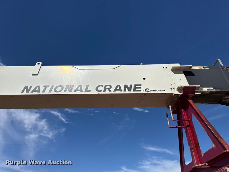 image for item DH1932 2013 Peterbilt 365 crane truck